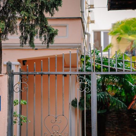 Hotel Darchi ティビリシ エクステリア 写真