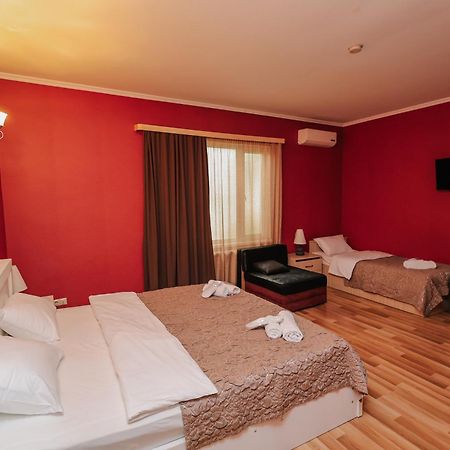Hotel Darchi ティビリシ エクステリア 写真