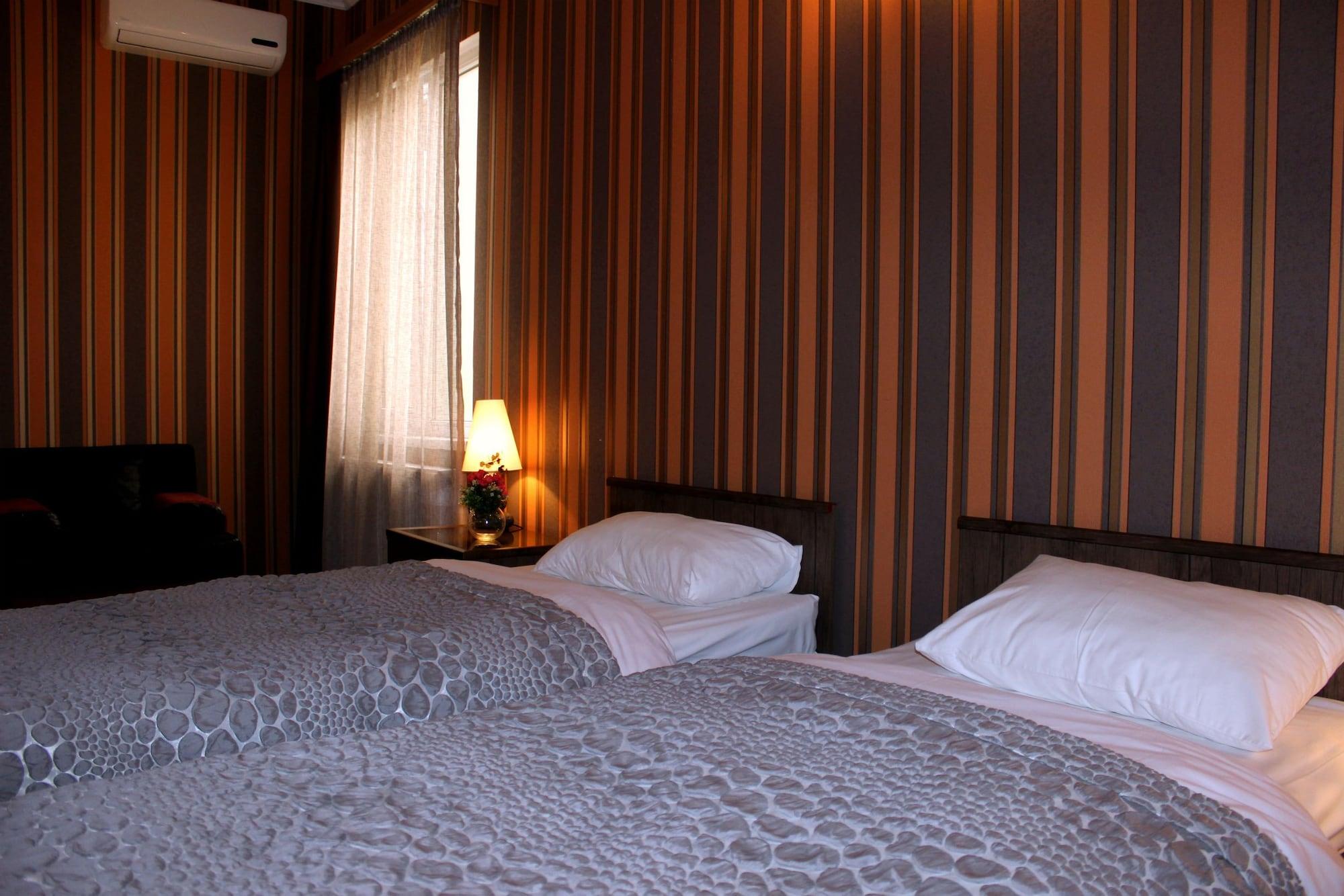 Hotel Darchi ティビリシ エクステリア 写真