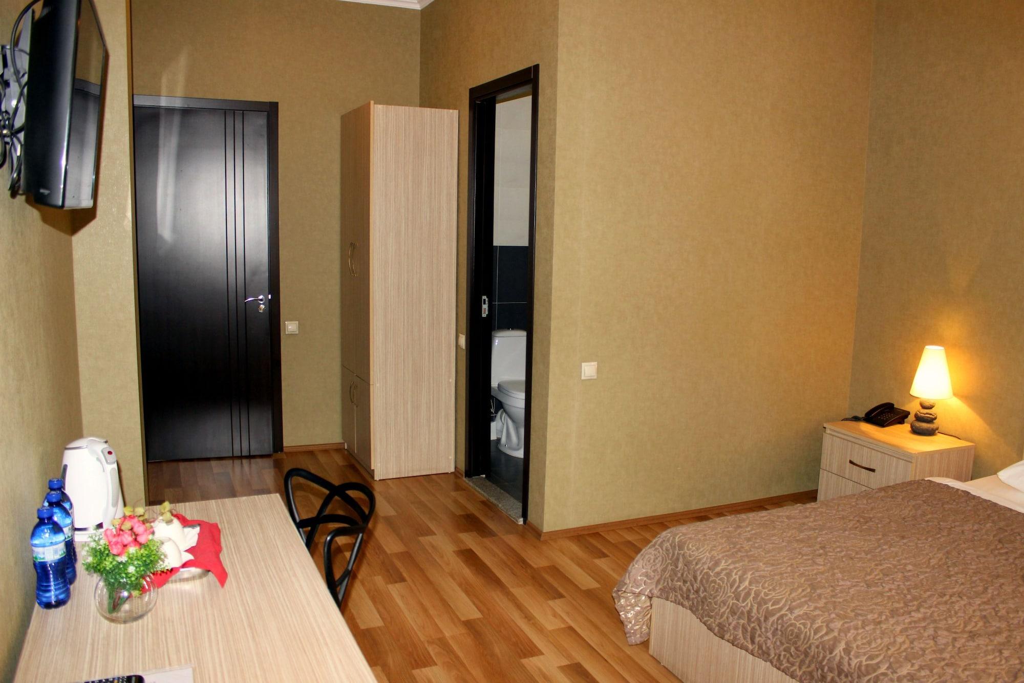 Hotel Darchi ティビリシ エクステリア 写真