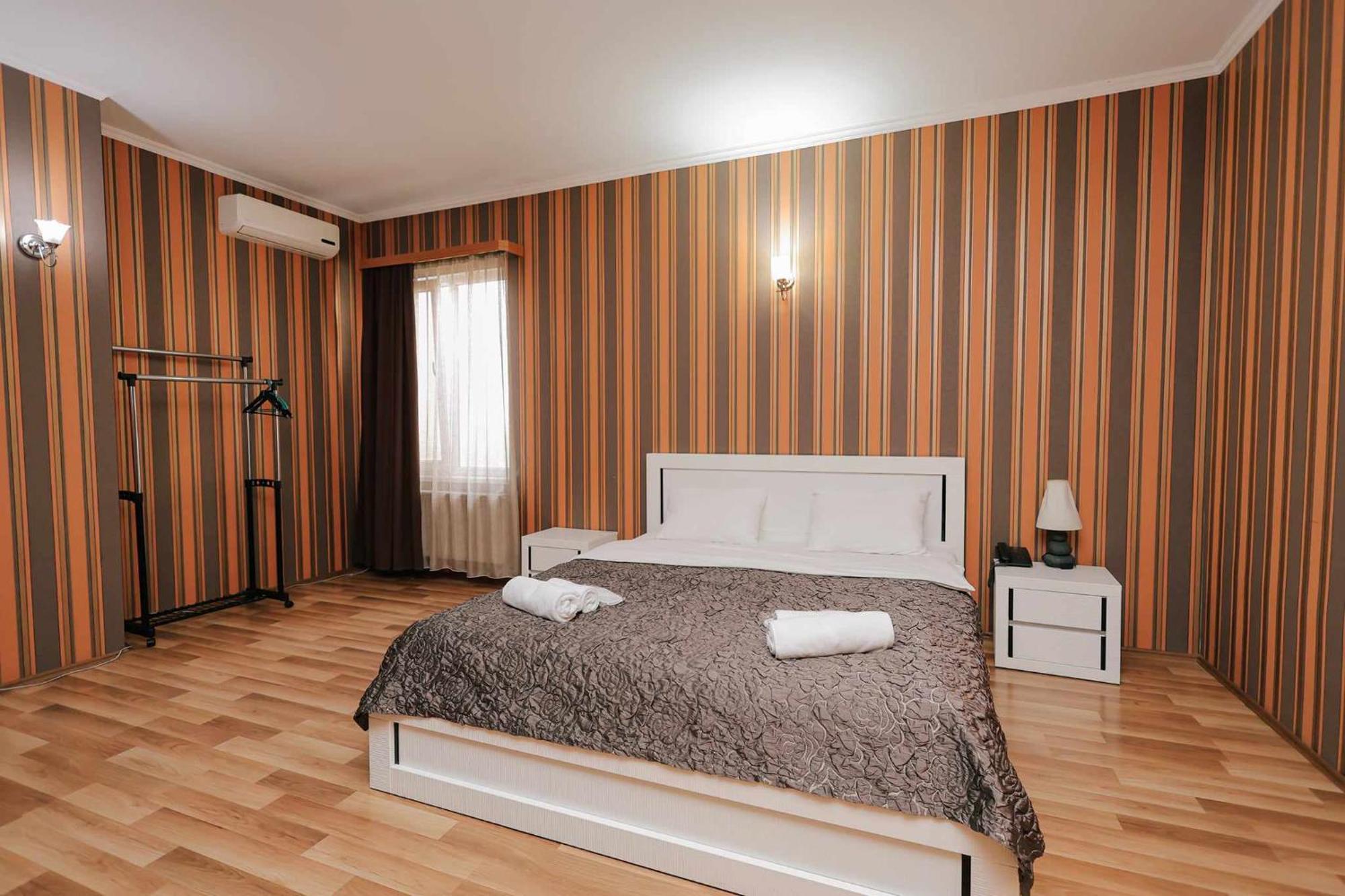 Hotel Darchi ティビリシ エクステリア 写真