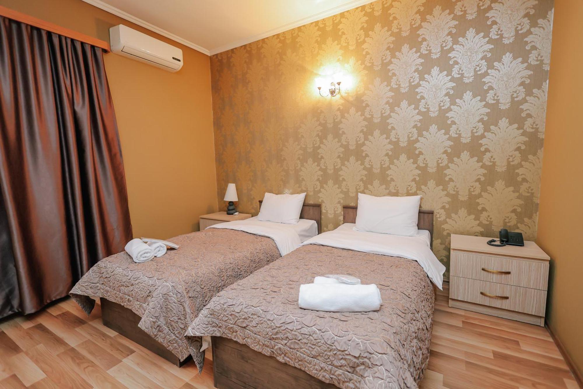 Hotel Darchi ティビリシ エクステリア 写真