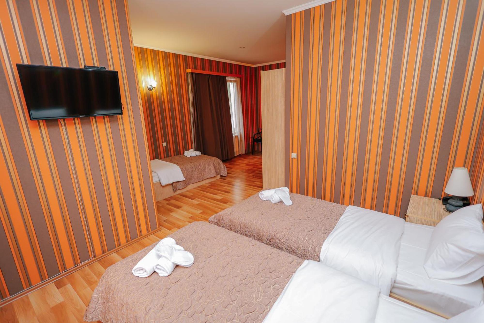 Hotel Darchi ティビリシ エクステリア 写真