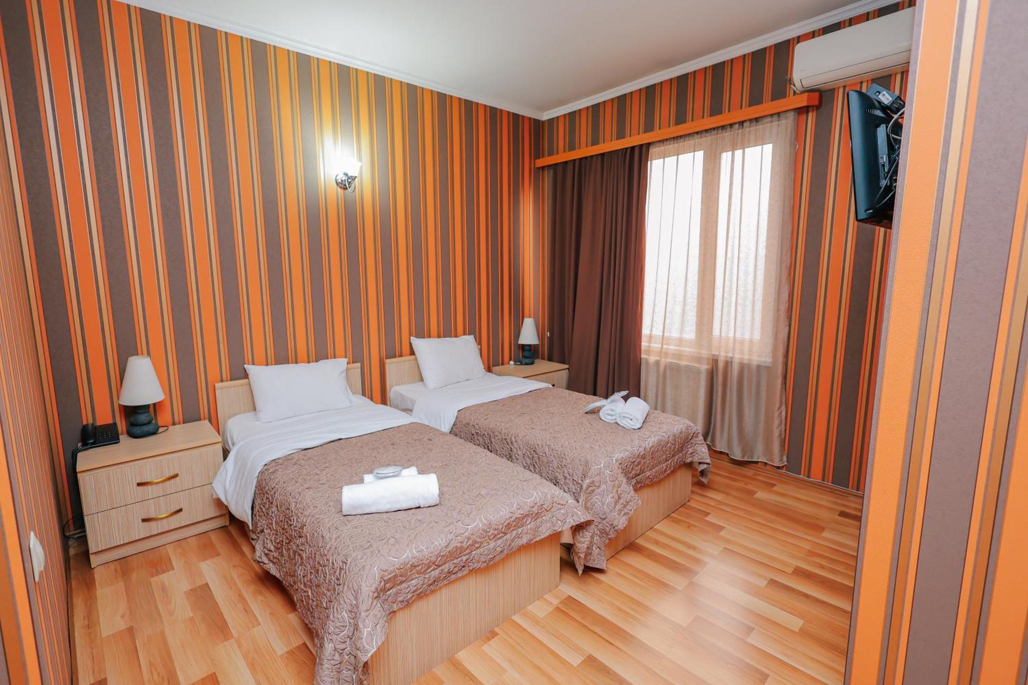 Hotel Darchi ティビリシ エクステリア 写真